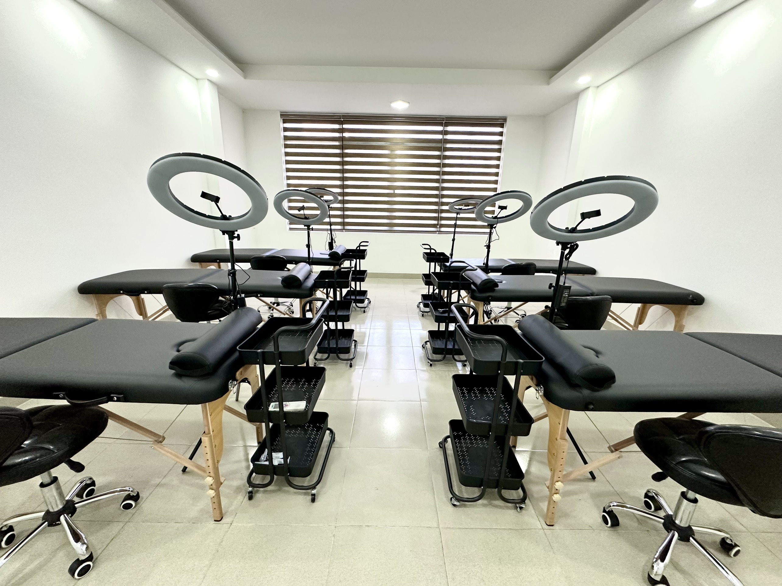 June Beauty Academy
