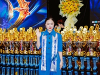 Master Ánh Tâm Nguyễn biểu diễn kỹ thuật EZBROWS tại sự kiện Festival Vietnam Beauty Cup 2024 tại TPHCM