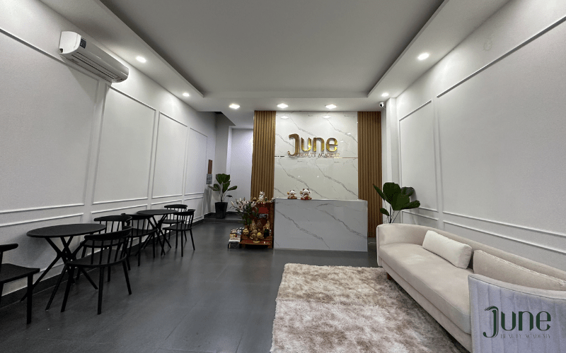dịch vụ xăm môi